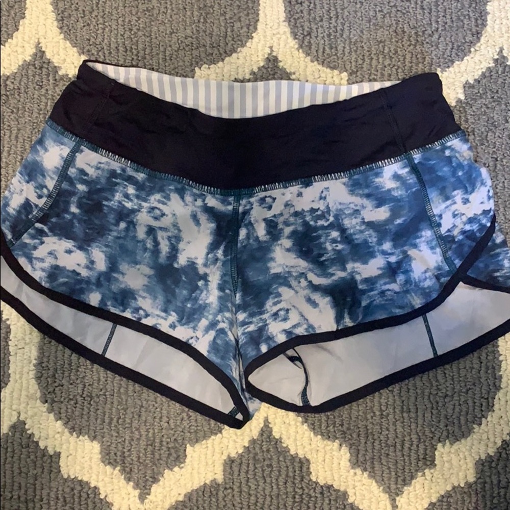 Lululemon running shorts size 4